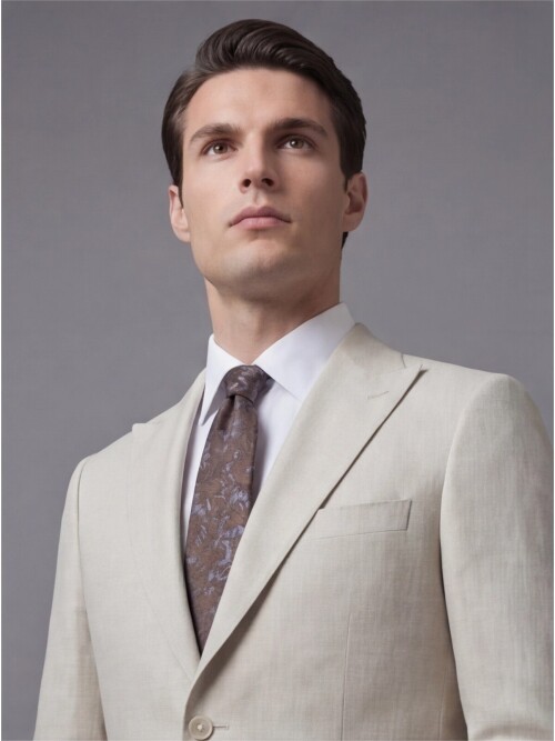 Bej Sivri Yaka İki Düğmeli Slim Fit Takım Elbise