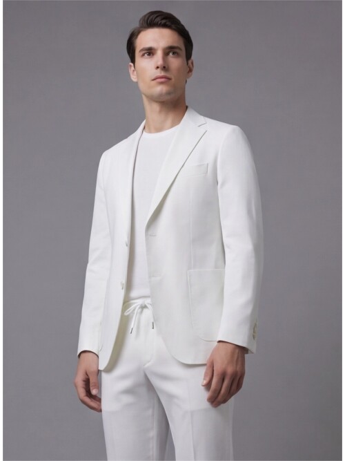 Beyaz Mono Yaka Performans Takım Elbise