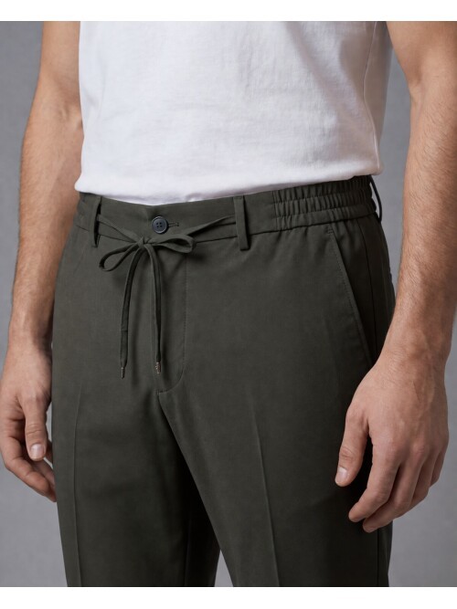 Koyu Yeşil Safari Cepli Spor Erkek Takım – Comfort Fit Performans Model