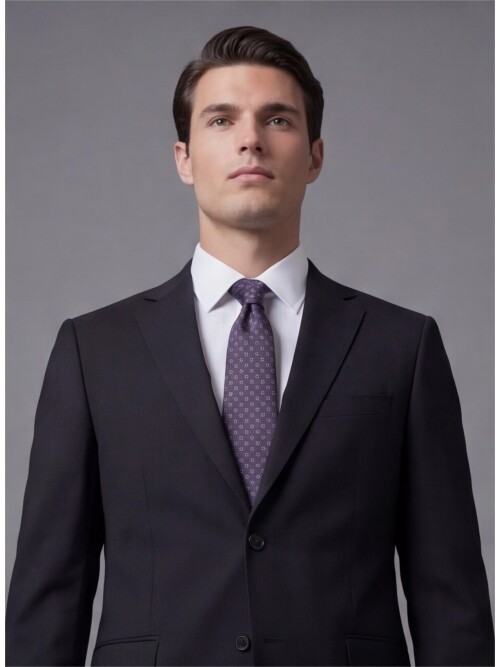 Siyah Mono Yaka İki Düğmeli Takım Elbise