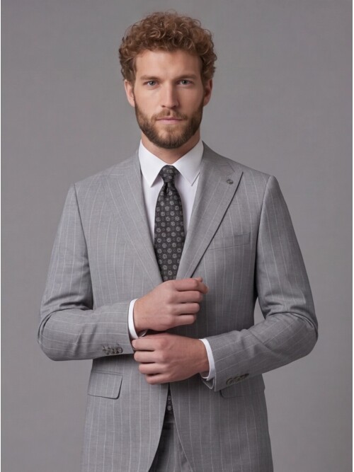 Açık Gri Sivri Yaka Slim Fit Çizgili Takım Elbise