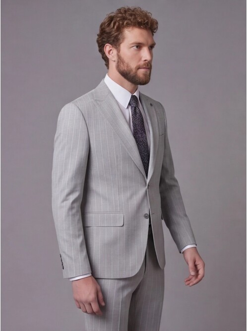 Açık Gri Sivri Yaka Slim Fit Çizgili Takım Elbise