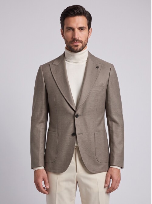 Beige Peak Lapel Pocket Jacket