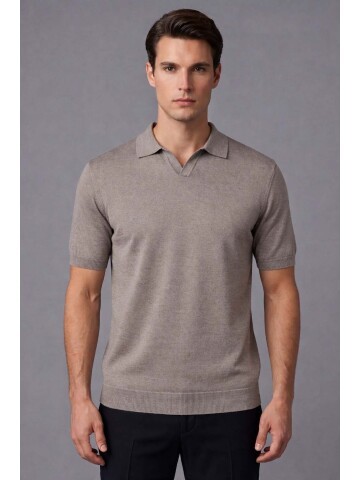 Kahverengi Polo Yaka Kendinden Desenli Kısa Kollu Triko Tişört