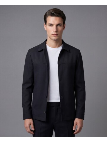 Siyah Gömlek Yaka Spor Takım Elbise