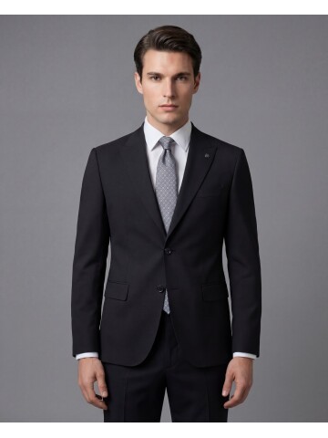 Siyah Sivri Yaka İki Düğmeli Slim Fit Takım Elbise