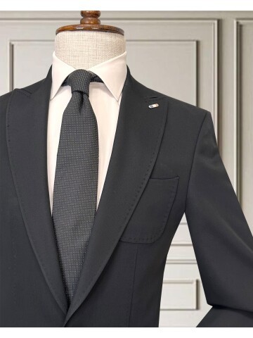 Siyah Sivri Yaka Torba Cepli Erkek Takım Elbise